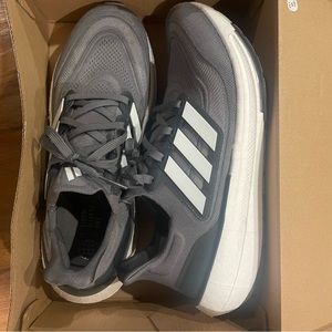 Adidas Ultraboost Light Men’s 9.5 Grey